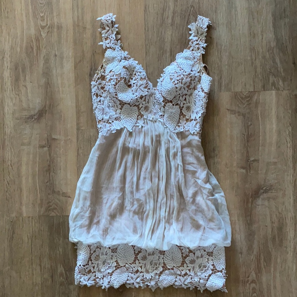 Beautiful white lace Jovani dress Sz 0